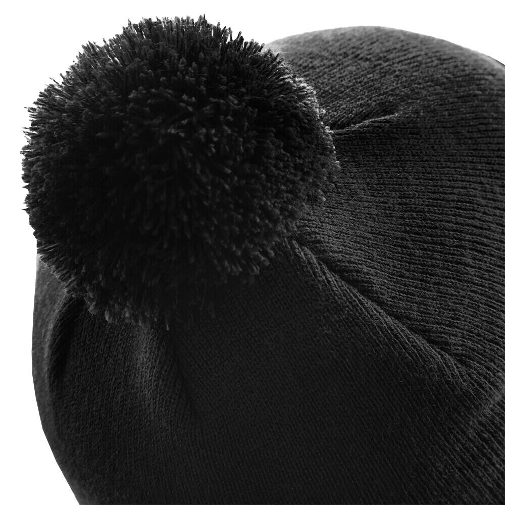 Bommelmütze in Schwarz mit Hyped Sarcasm Logo Draufansicht
