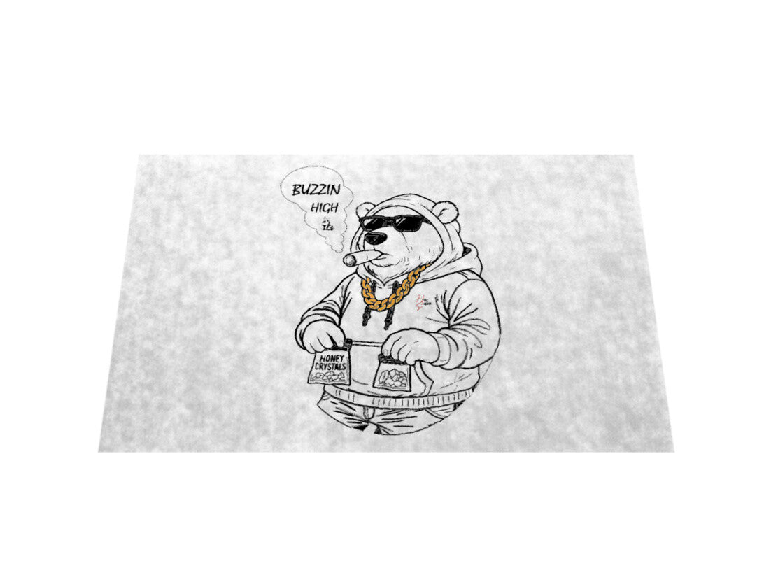 Fußmatte in Weiß mit Hoodie Bär Motiv und Hyped Sarcasm Logo vertikal