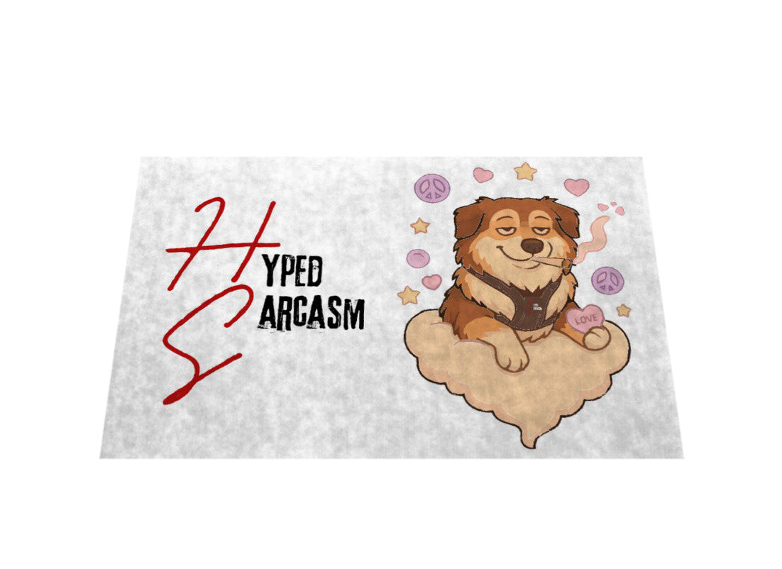 Fußmatte in Weiß mit Hundemotiv und Hyped Sarcasm Logo vertikal