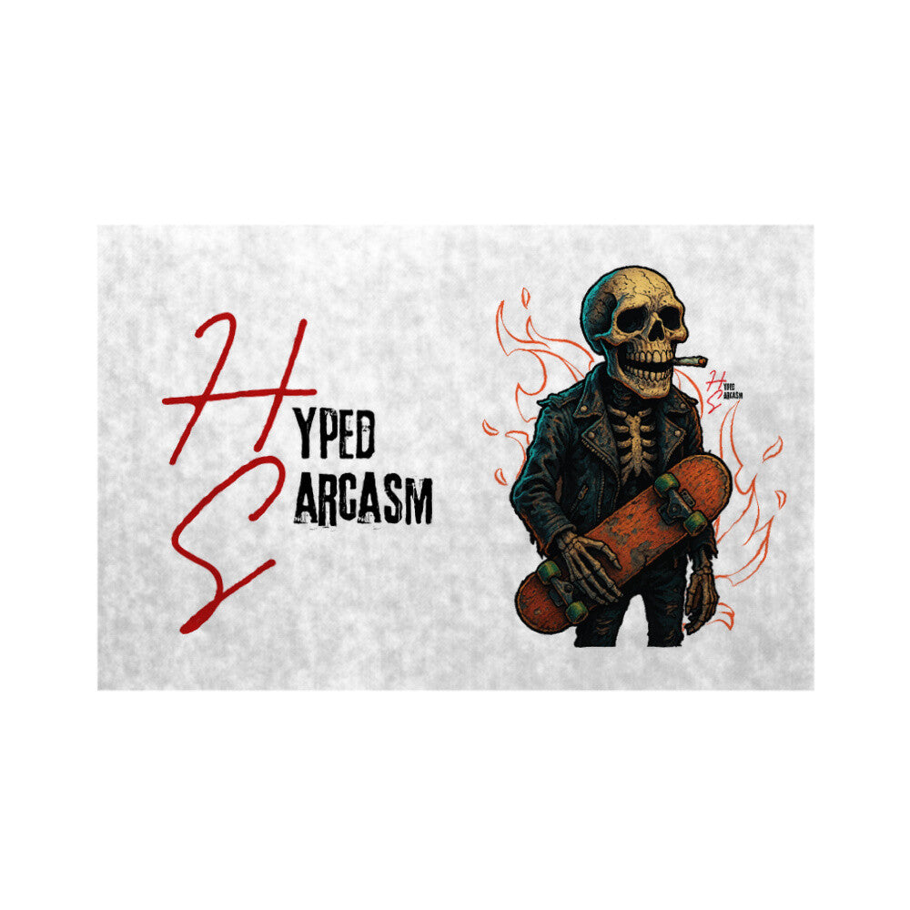 Fußmatte mit Halloween Skelett Design und Hyped Sarcasm Logo