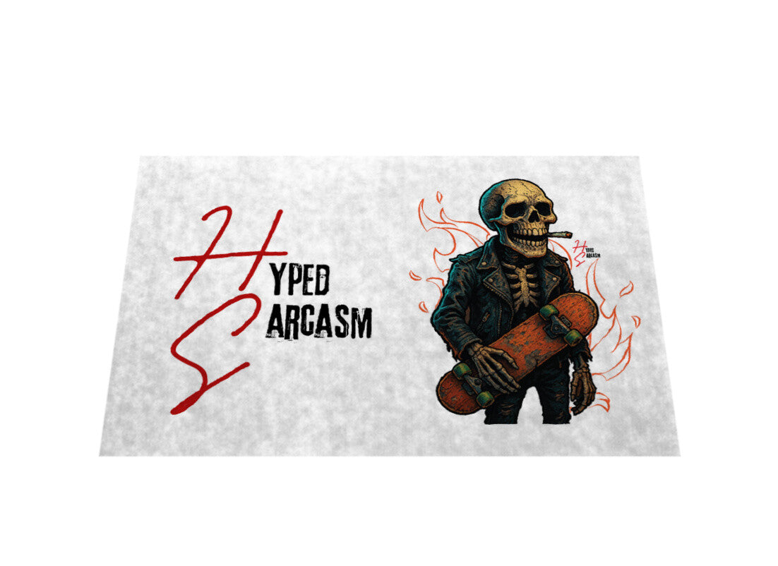 Fußmatte mit Halloween Skelett Design und Hyped Sarcasm Logo vertikal