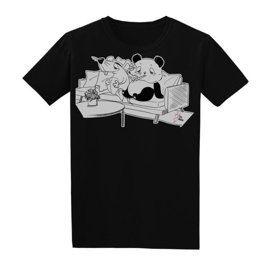 Basic Shirt Unisex in Schwarz mit Panda und Maus auf Sofa und Hyped Sarcasm Logo