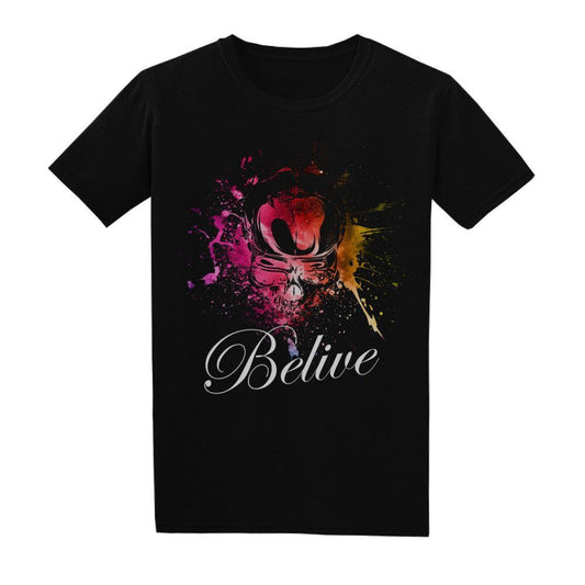 Basic Shirt Unisex in Schwarz mit Skelett Kopf Motiv und dem Schriftzug "Belive"