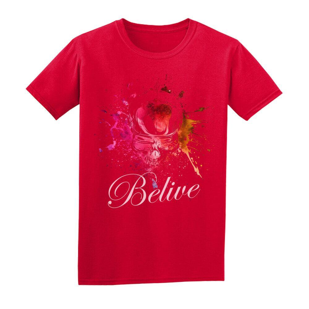 Basic Shirt Unisex in Rot mit Skelett Kopf Motiv und dem Schriftzug "Belive"